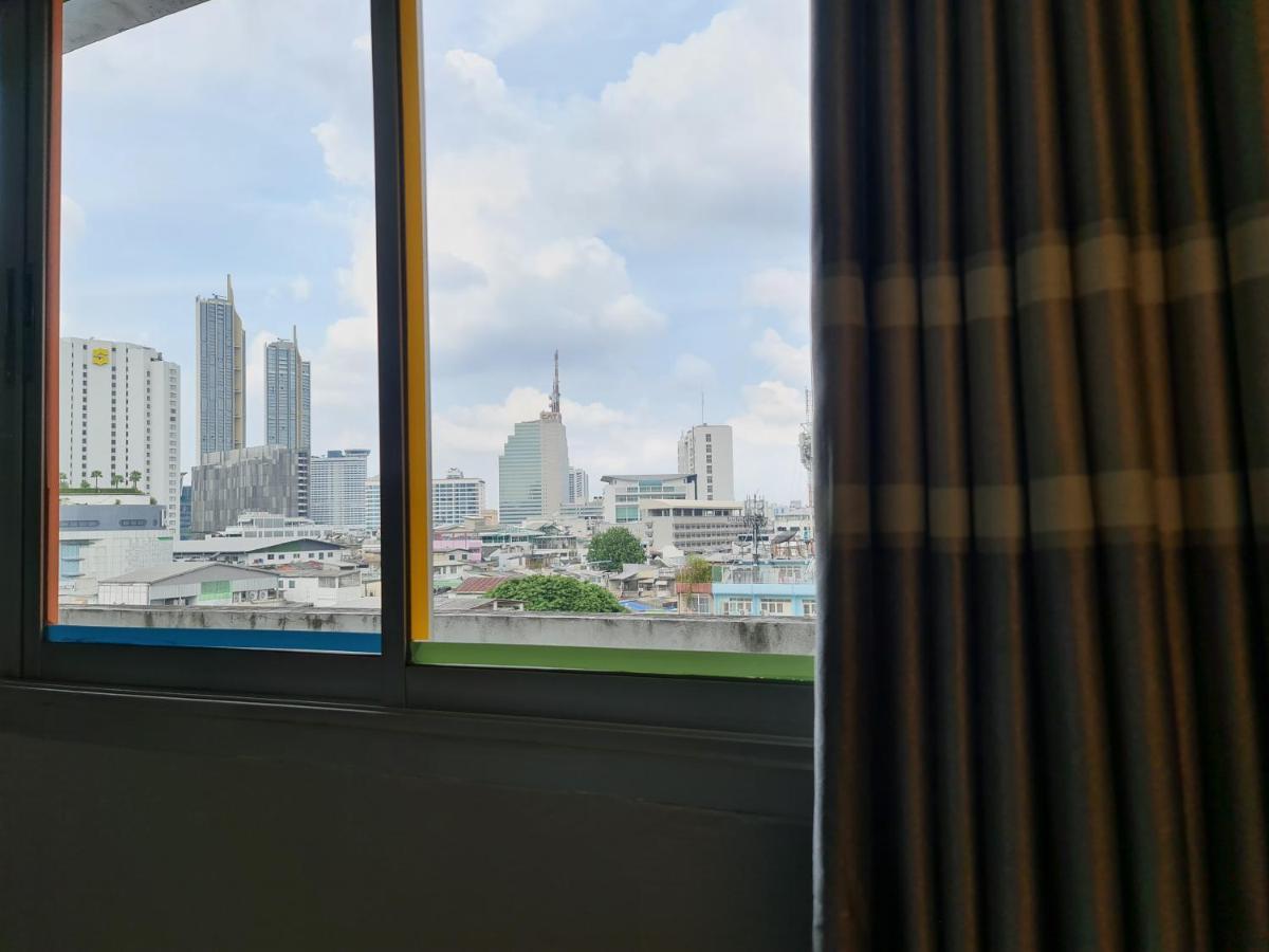 The Studio At Sathorn Terrace Apartment