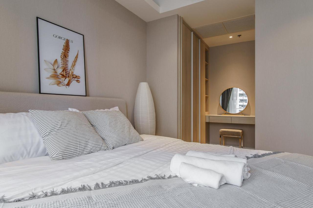 Sukhumvit 11#luxury#pool#gym#bts Nana&mrt Sukhumvit#1br#max4ppl Apartment Bangkok