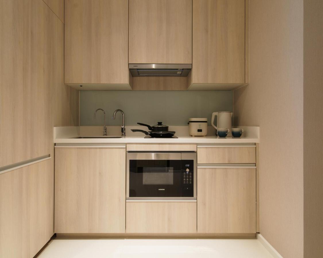Sukhumvit 11#luxury#pool#gym#bts Nana&mrt Sukhumvit#1br#max4ppl Apartment
