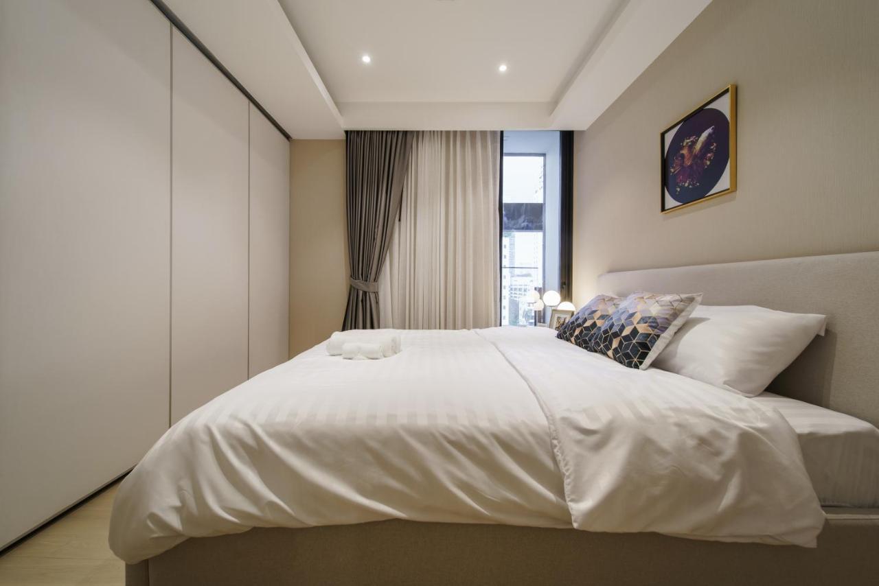 Sukhumvit 11#luxury#pool#gym#bts Nana&mrt Sukhumvit#1br#max4ppl Apartment