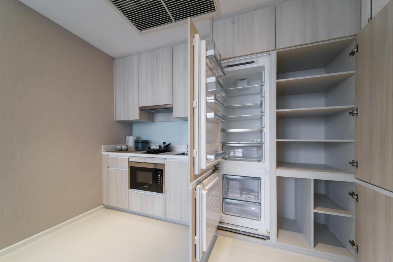 Apartment Sukhumvit 11#luxury#pool#gym#bts Nana&mrt Sukhumvit#1br#max4ppl *