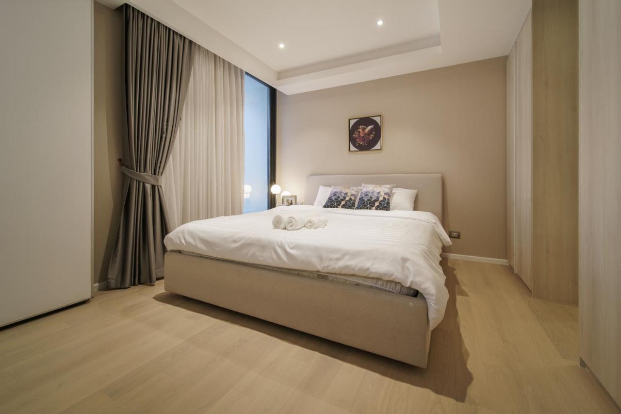 Sukhumvit 11#luxury#pool#gym#bts Nana&mrt Sukhumvit#1br#max4ppl Apartment