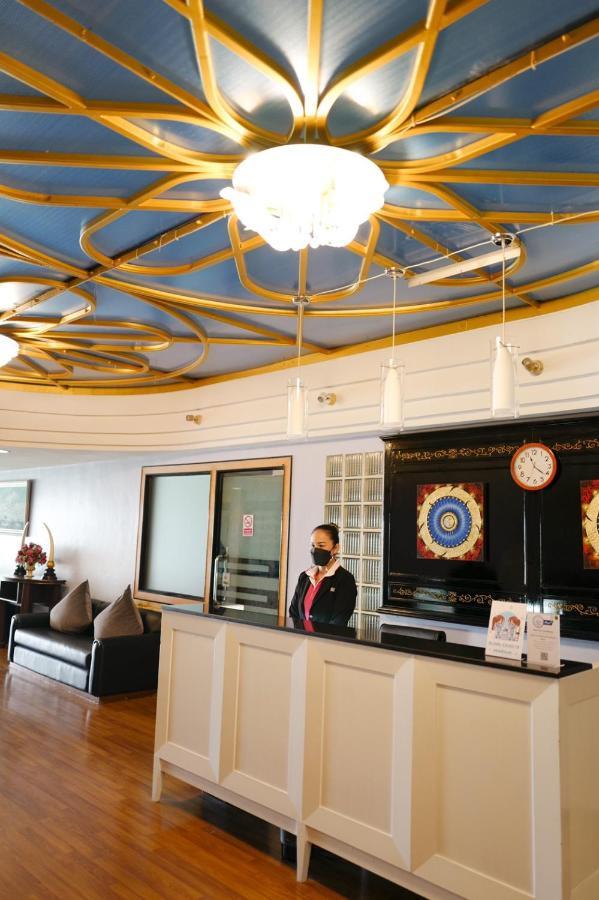 Hotel Town In Town 4*