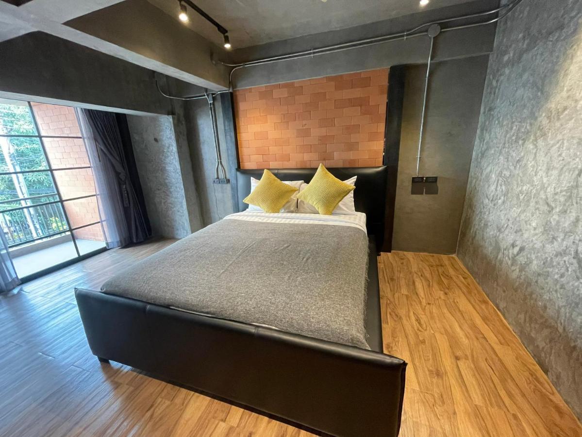 Loft122 * Bangkok