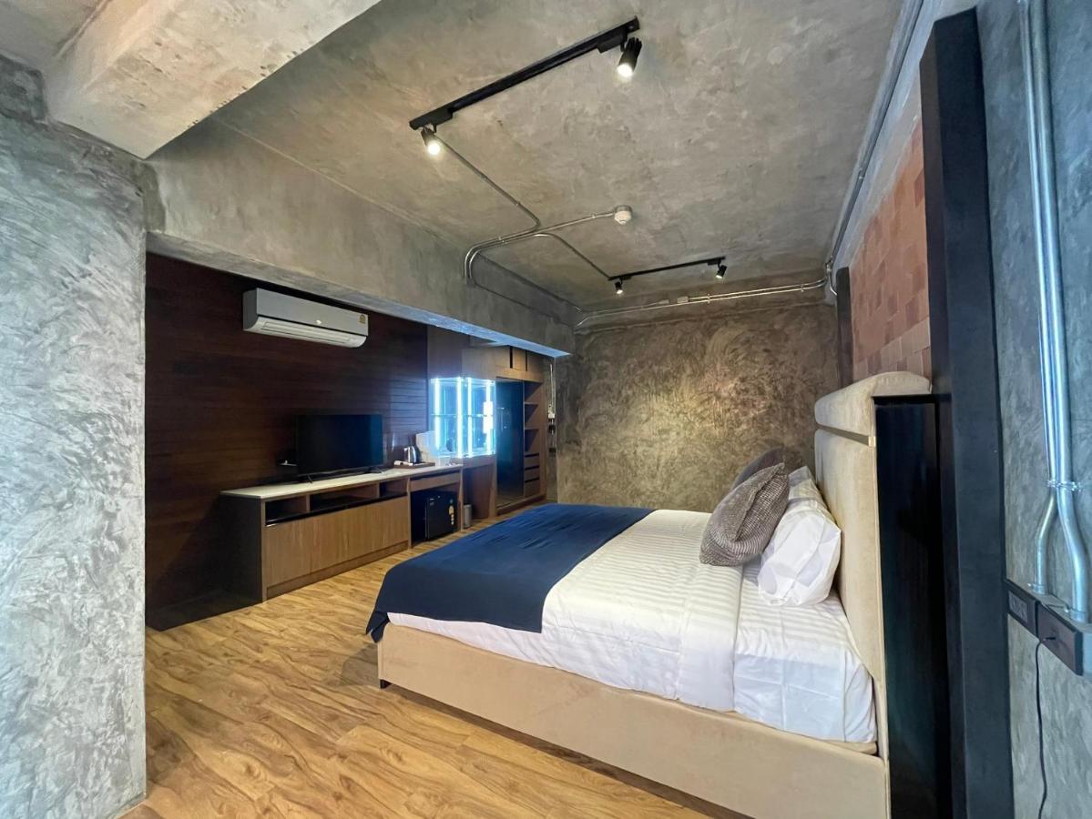 Loft122 * Bangkok