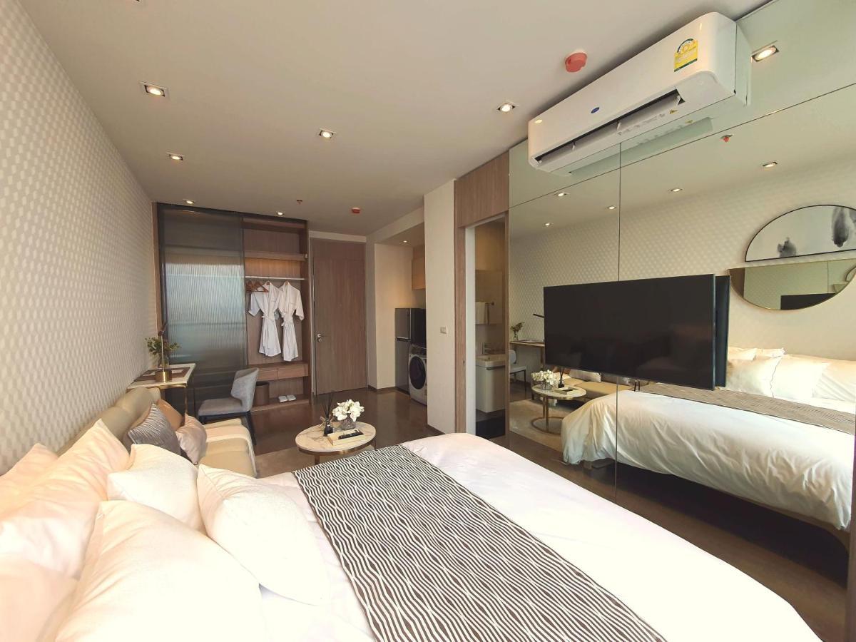 Hampton Next To Emporium 5*