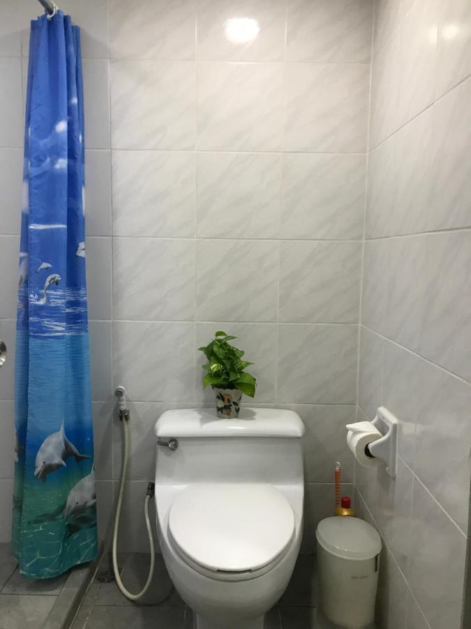 Omni Tower Cozy Near Nana Bts Apartment