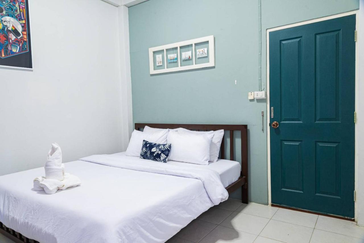 Asok Montri Hostel Bangkok