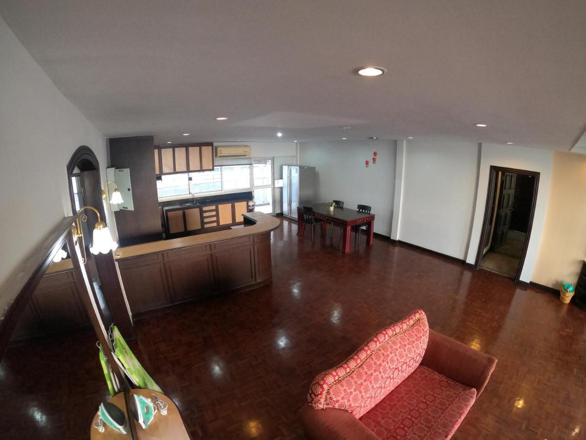 Palm Springs Apartment