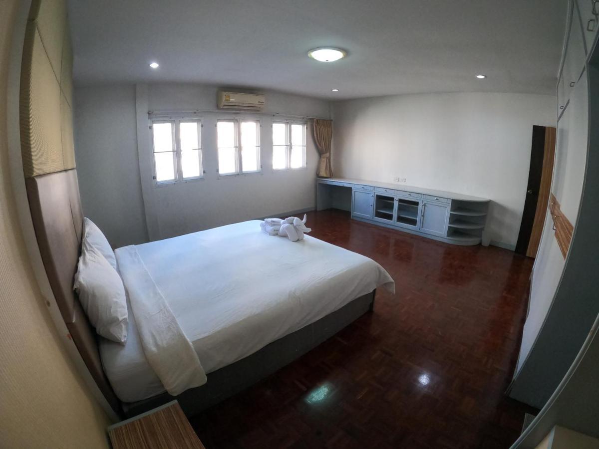 Apartment Palm Springs Bangkok