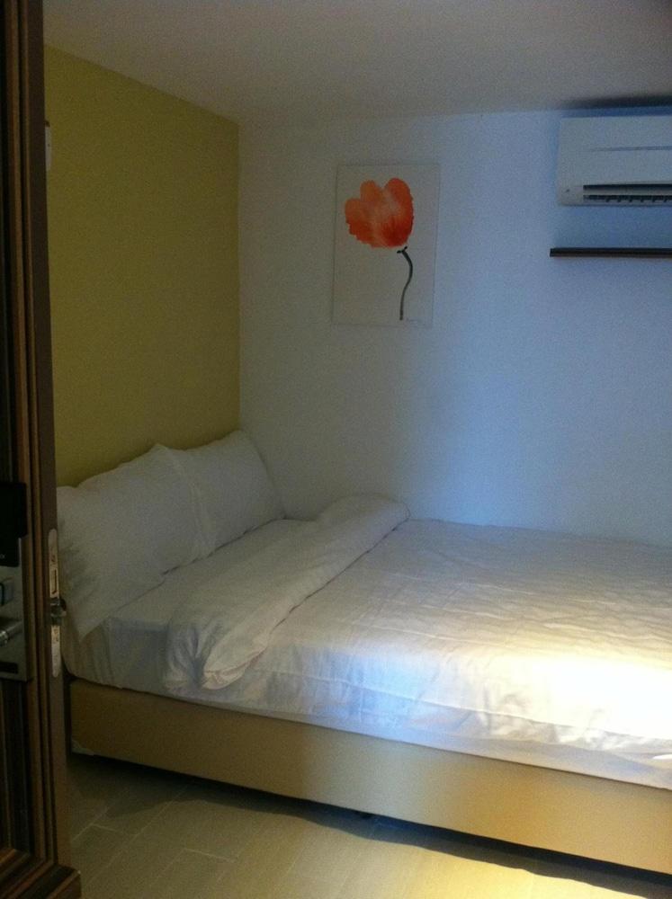 Nantra Ekkamai Hotel 3*