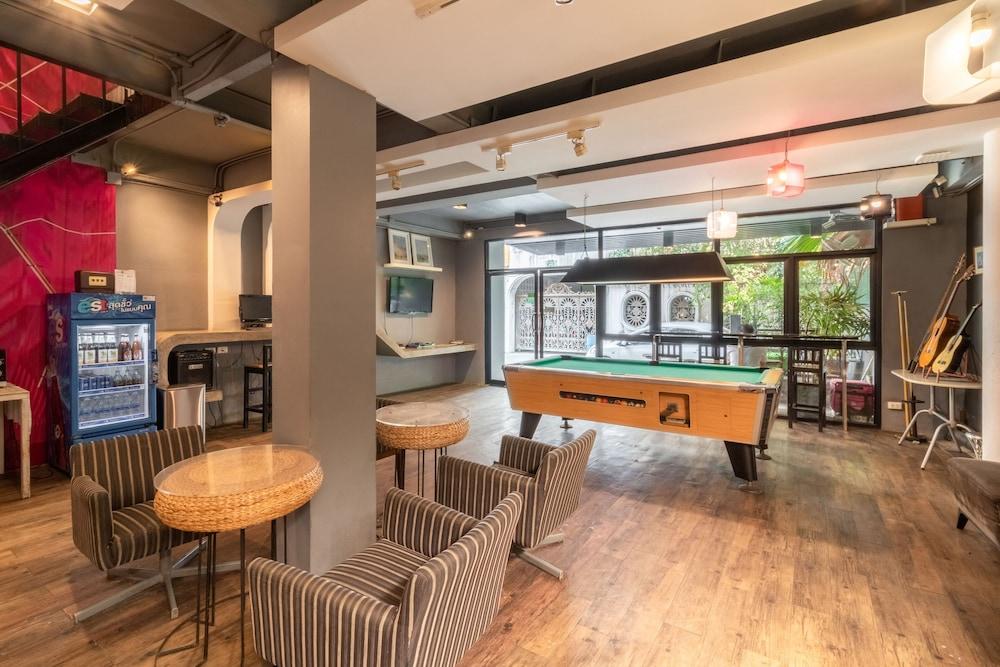 Cheqinn - Sukhumvit 4 Nana Plaza Bangkok