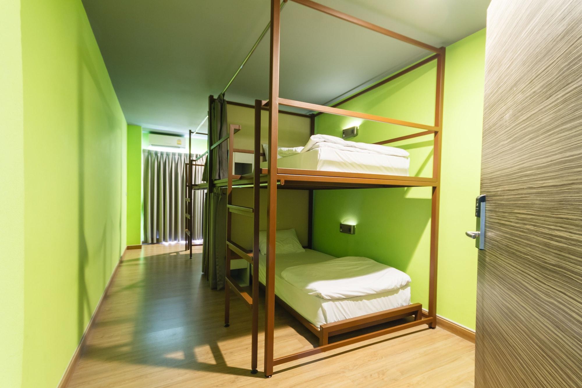 Siamaze Hostel