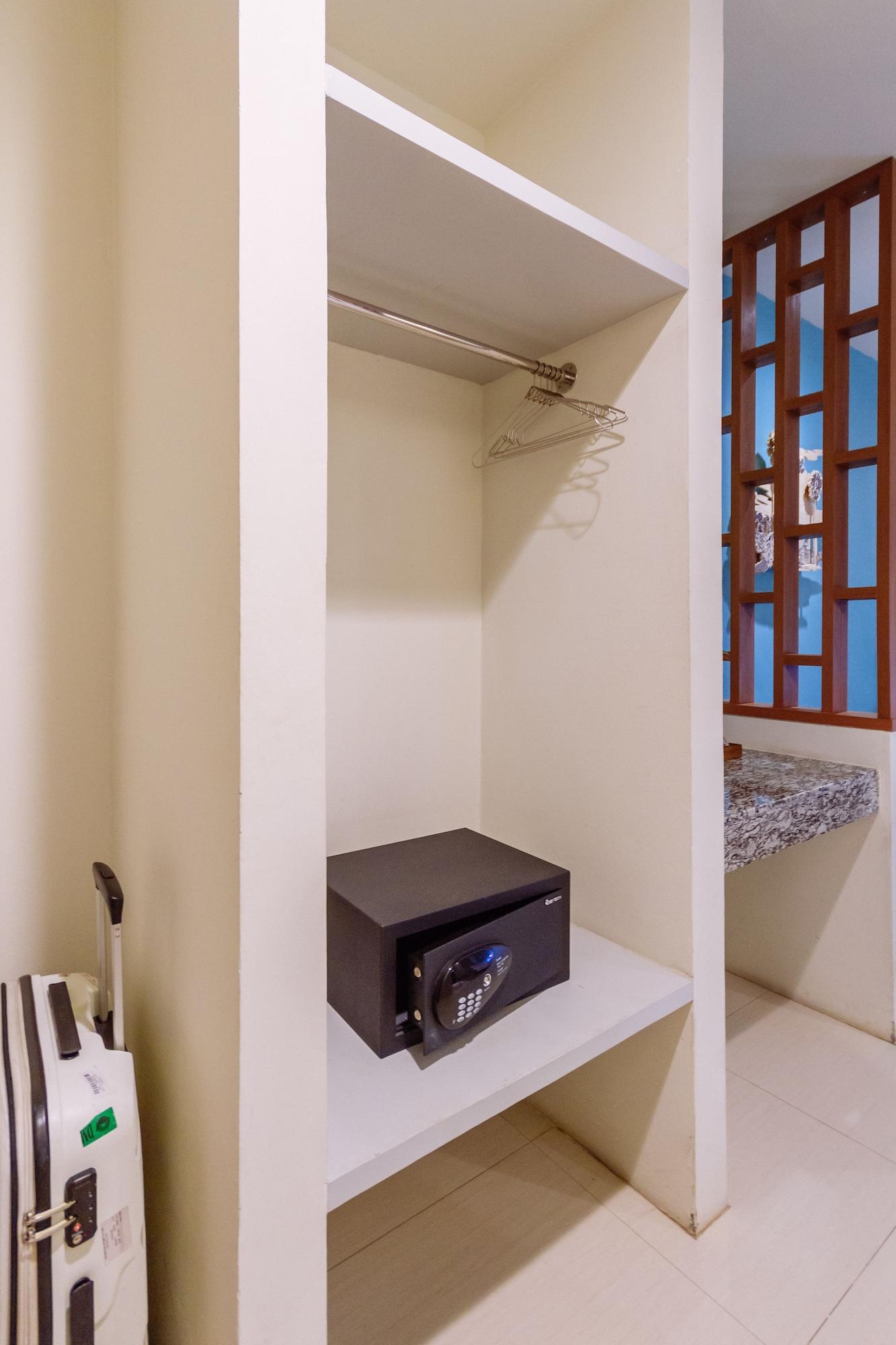 Siamaze Hostel *