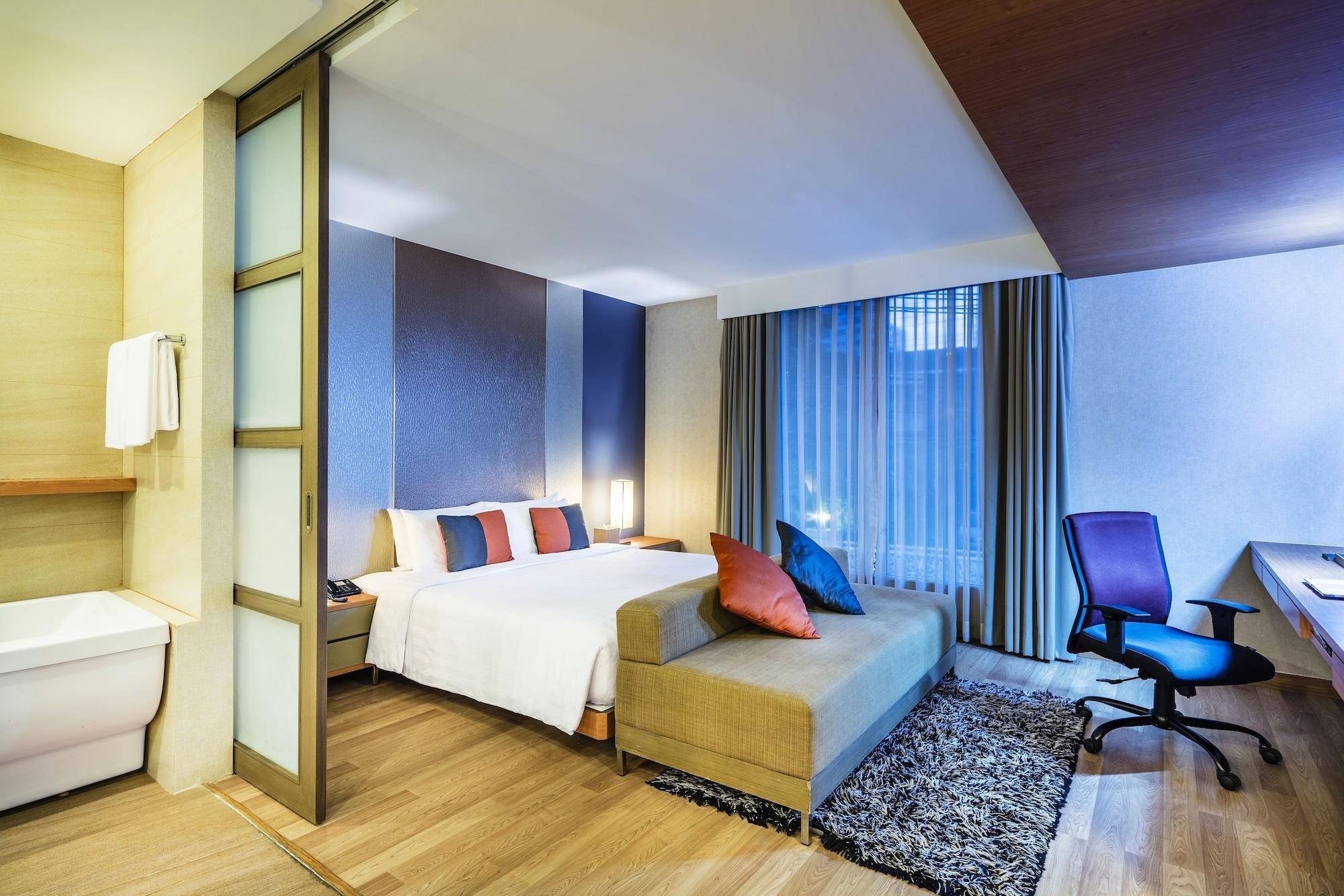 Solo, Sukhumvit 2, - Sha Extra