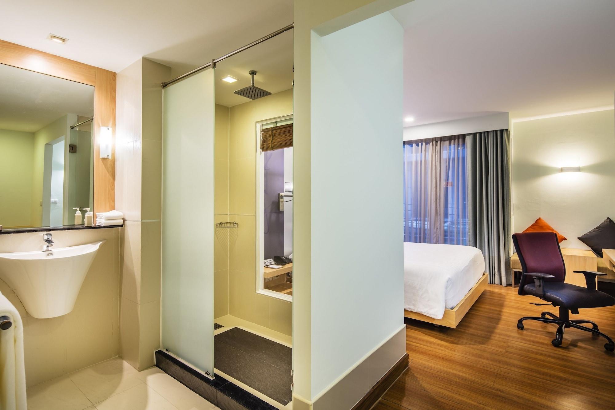 Solo, Sukhumvit 2, - Sha Extra Hotel Bangkok
