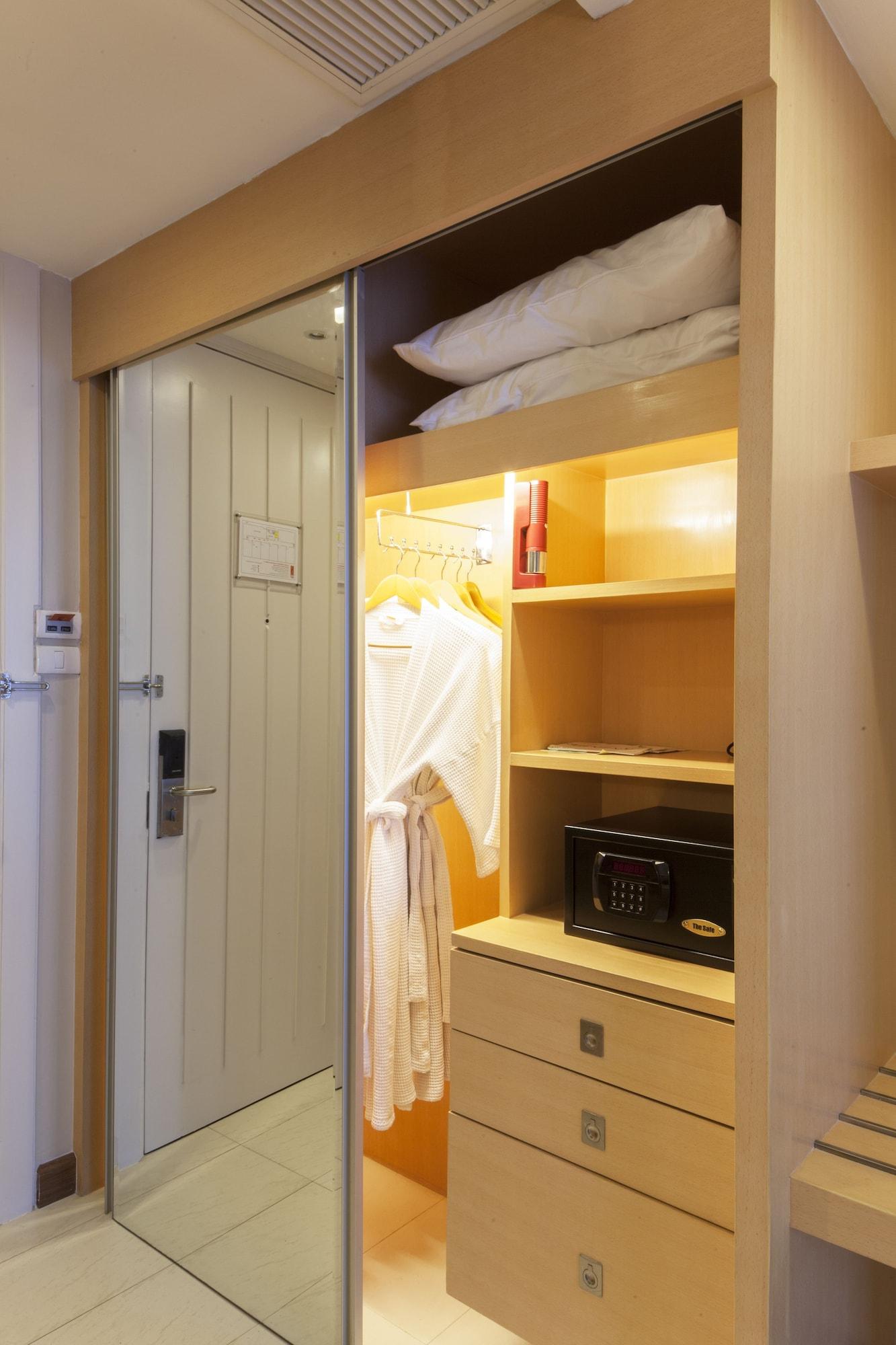 Solo, Sukhumvit 2, - Sha Extra