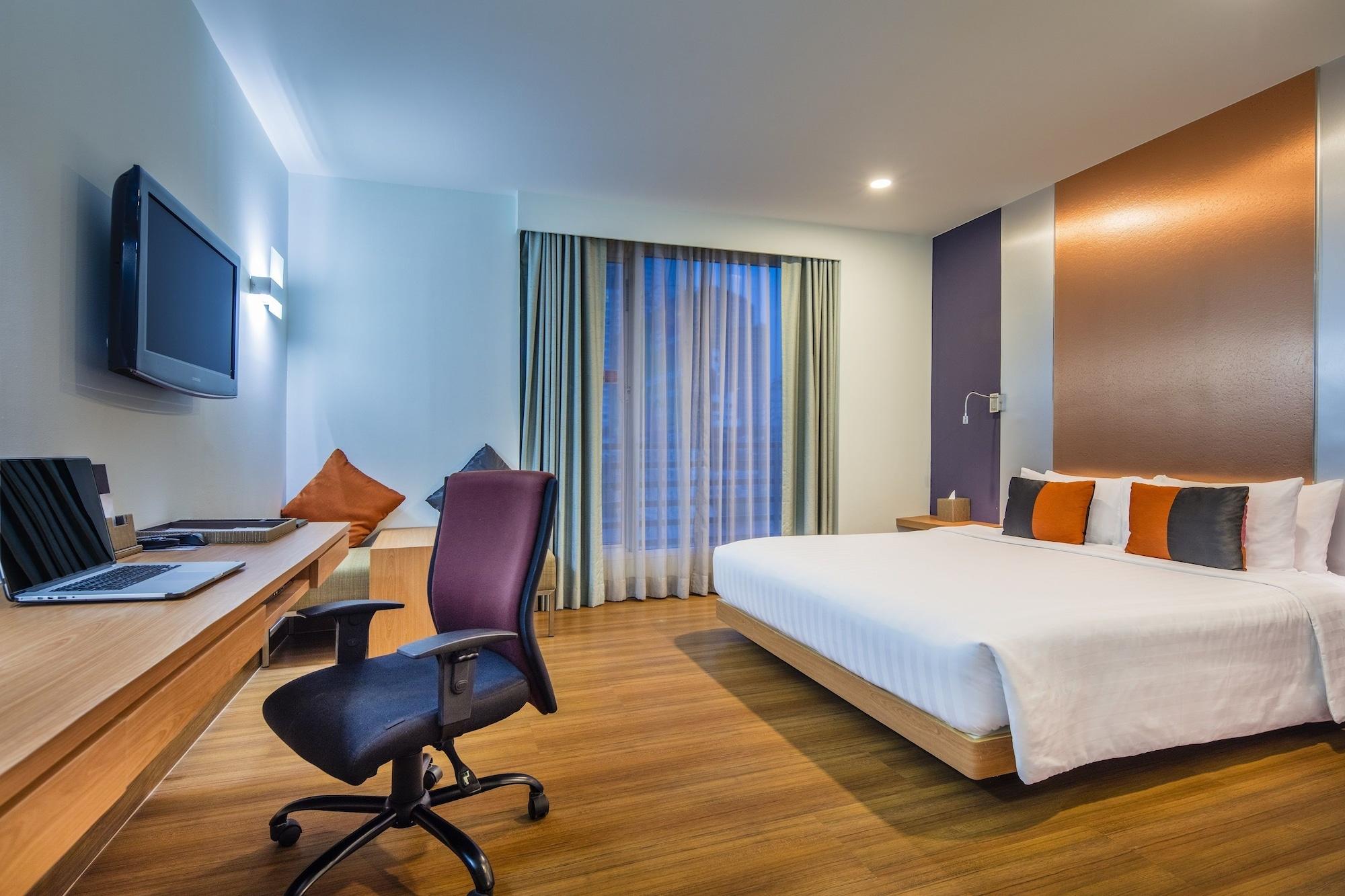 Solo, Sukhumvit 2, - Sha Extra Hotel 4*