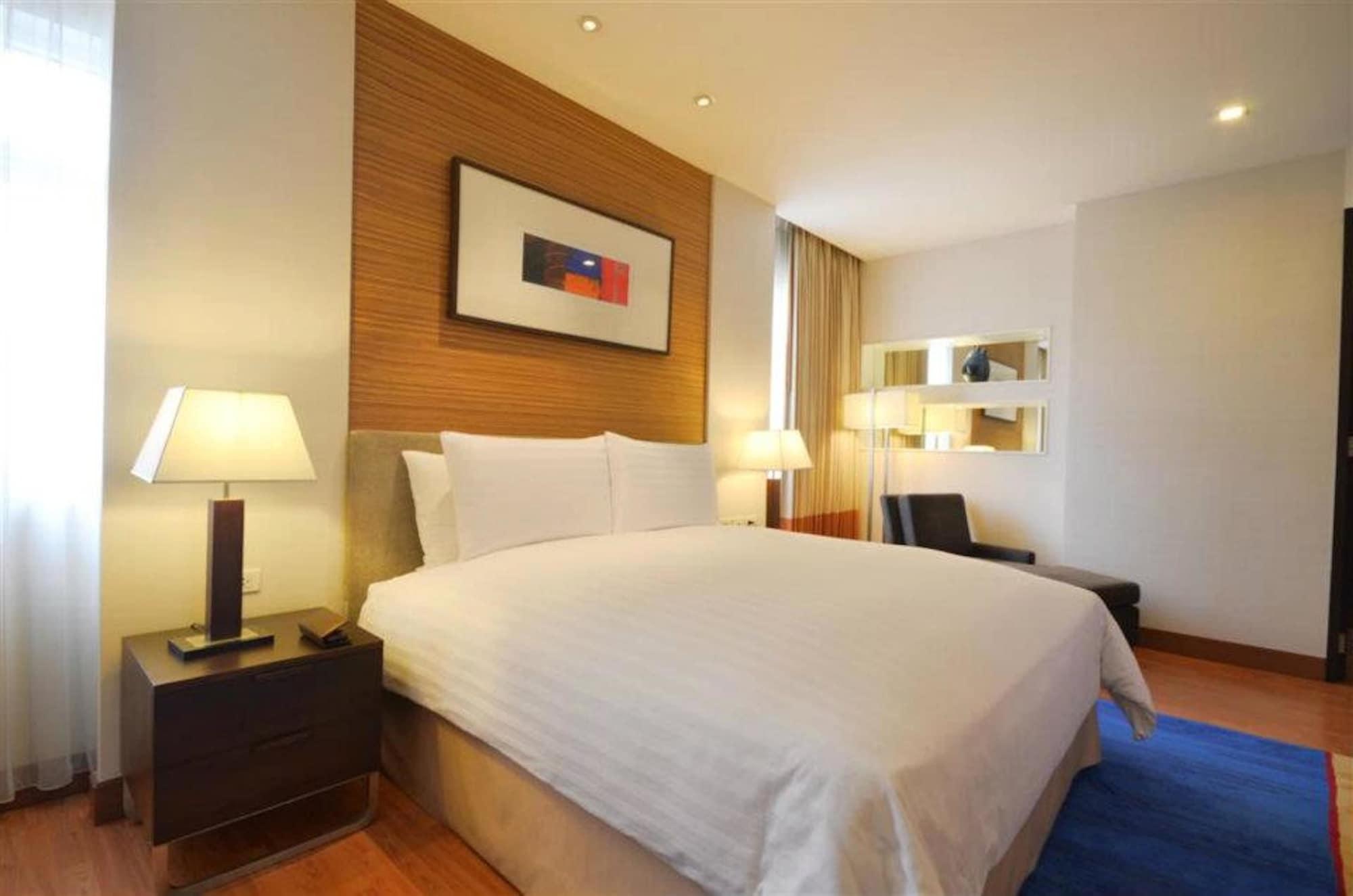 Grand Sukhumvit Hotel 5*