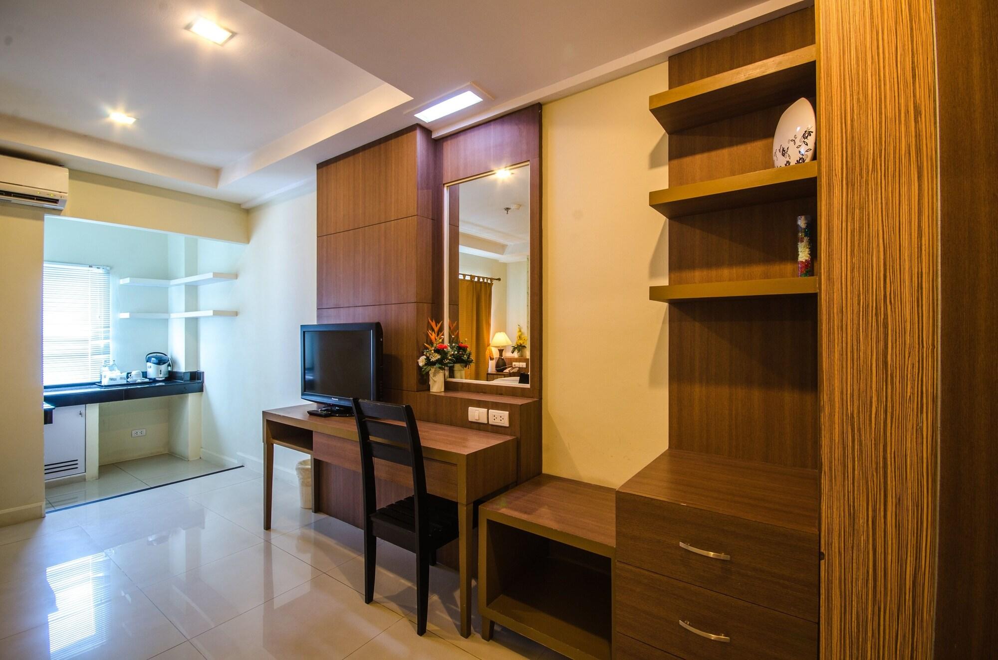 The Platinum Hotel 5*