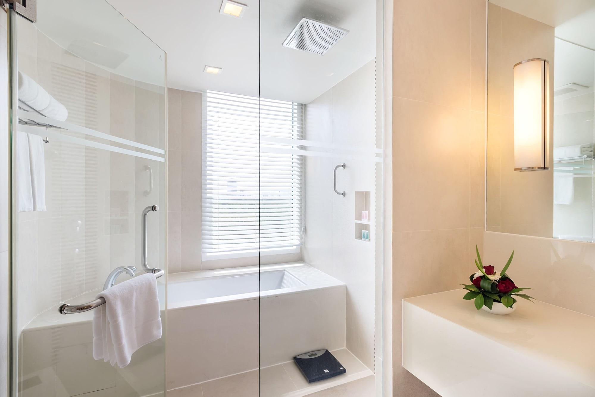 Hotel Sora & Sukhumvit 4*