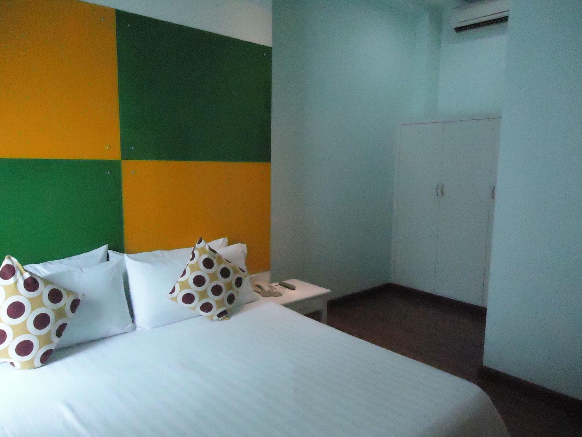 Calypzo Hotel