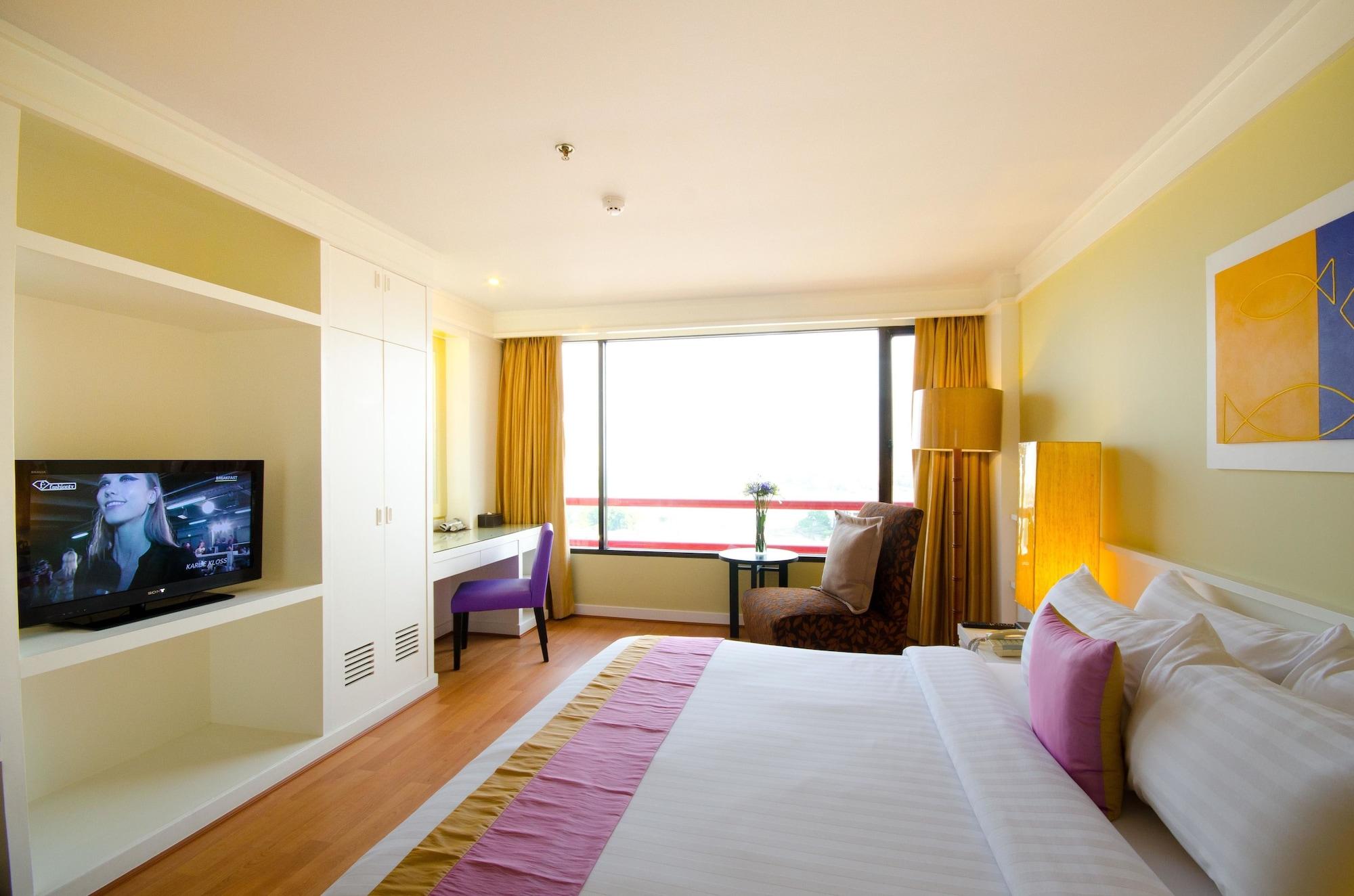 Tongtara Riverview Hotel 4*