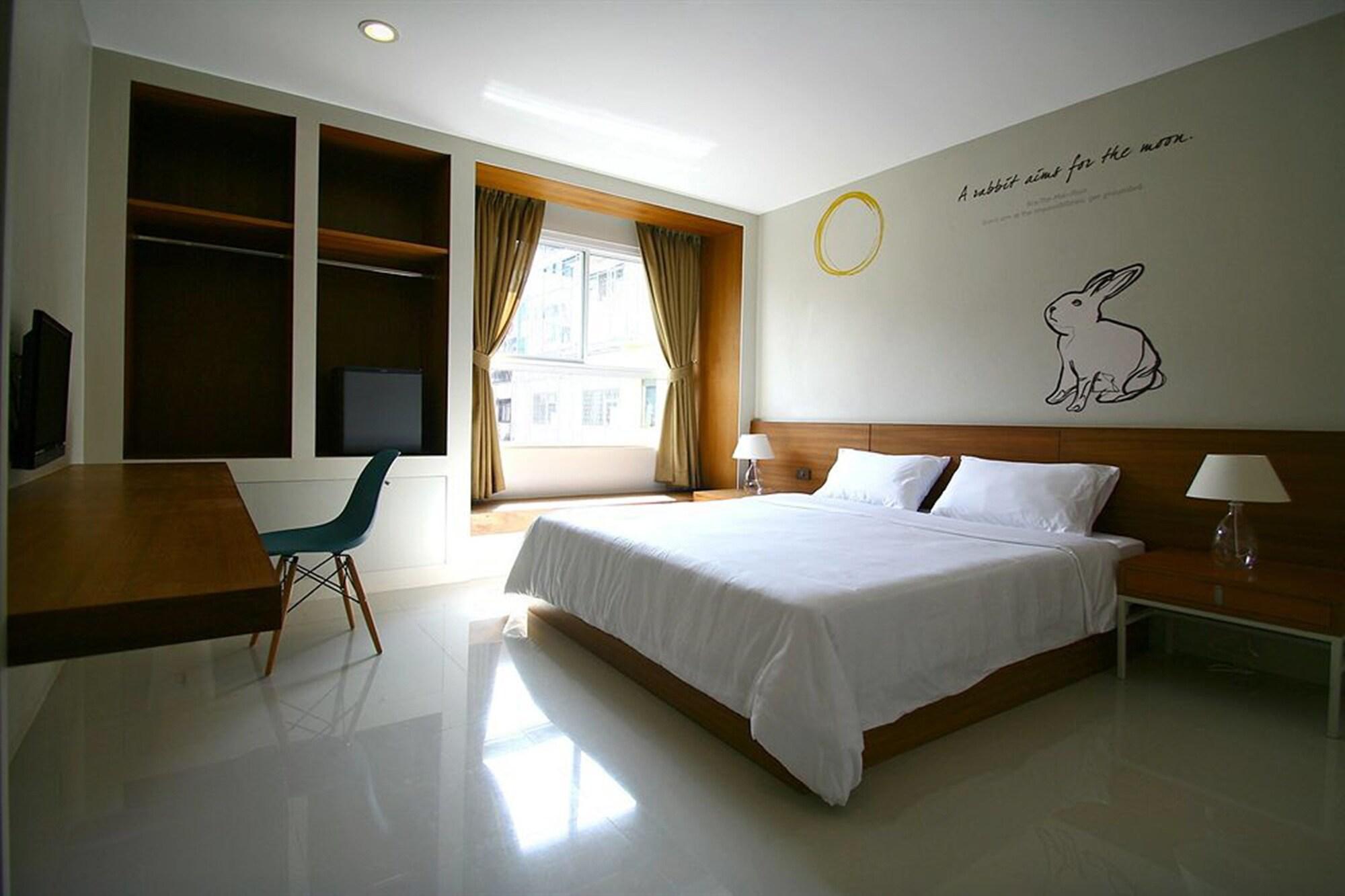 Asrama Chern Bangkok