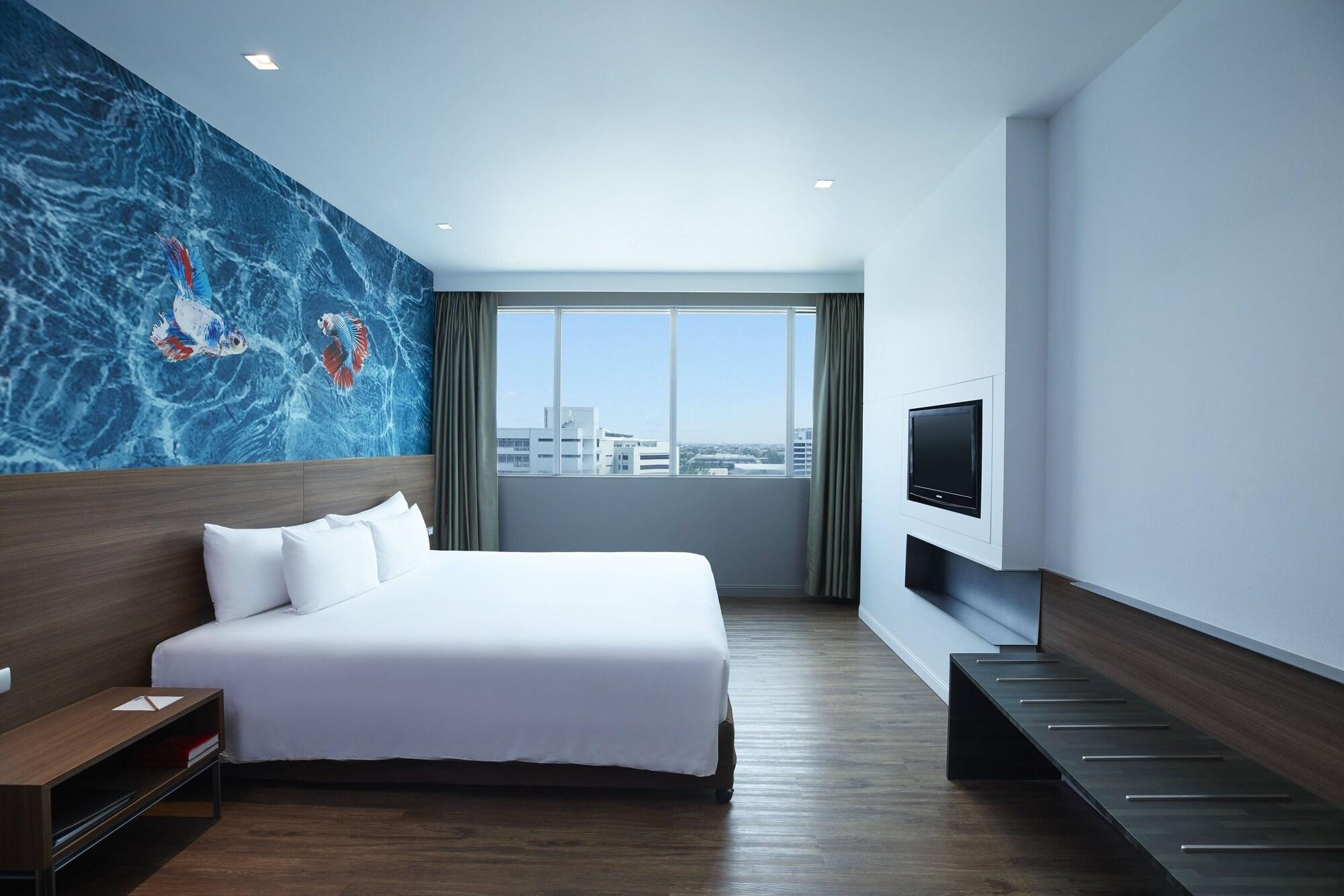 Centara Life Government Complex & Convention Centre Chaeng Watthana Hotel 4*