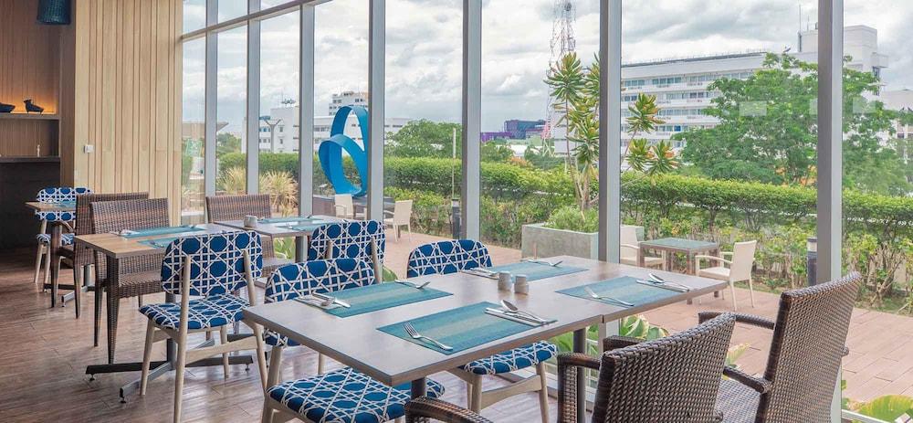 Hotel Centara Life Government Complex & Convention Centre Chaeng Watthana