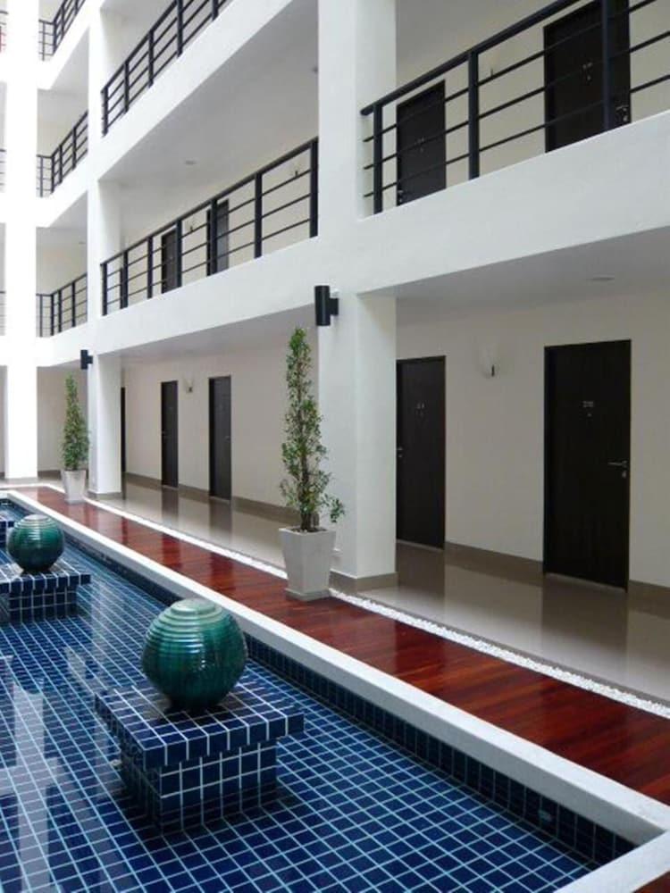 The Atrium Ratchada 13 Bangkok