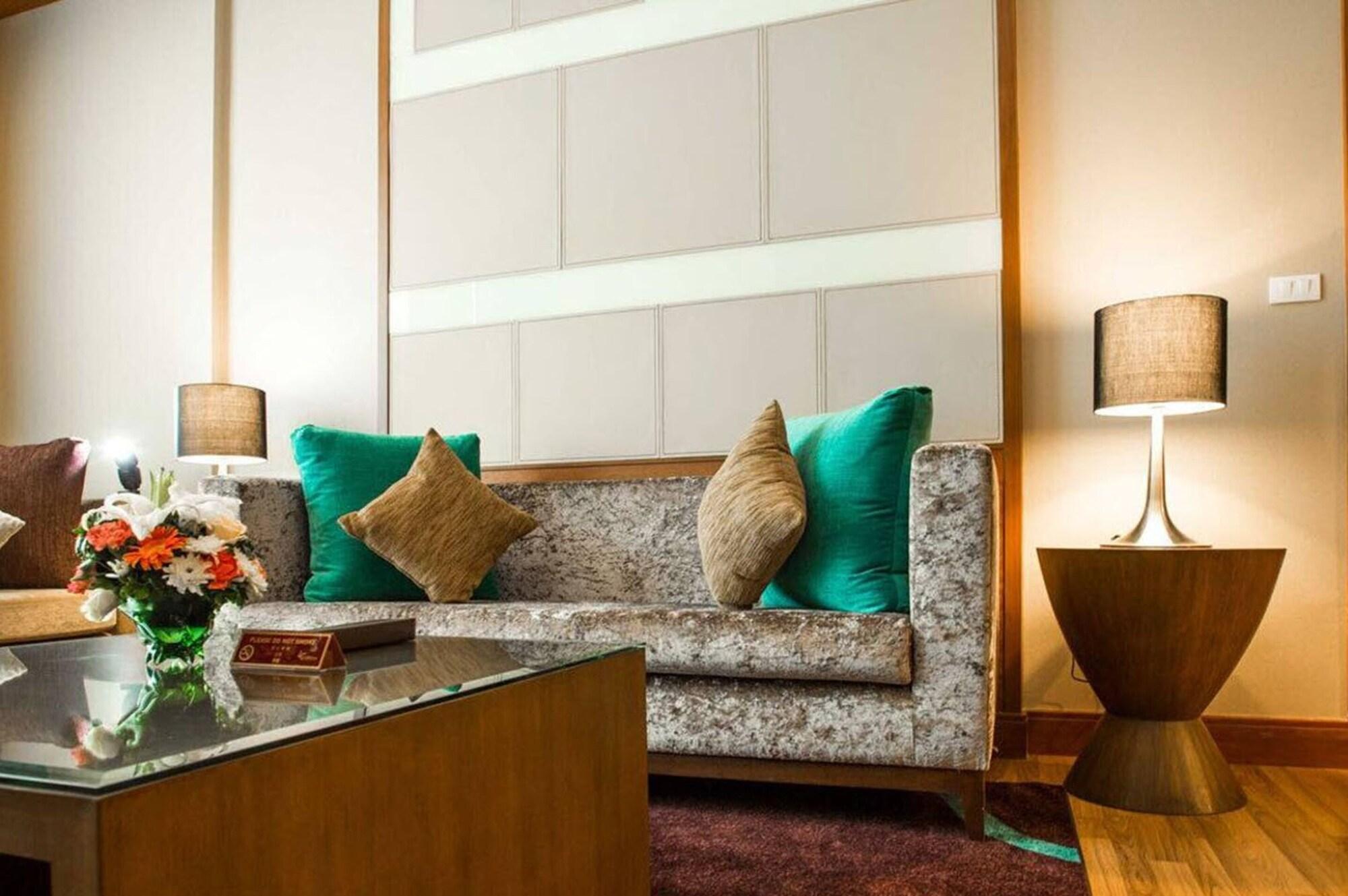 Hotel The Grand Fourwings Convention