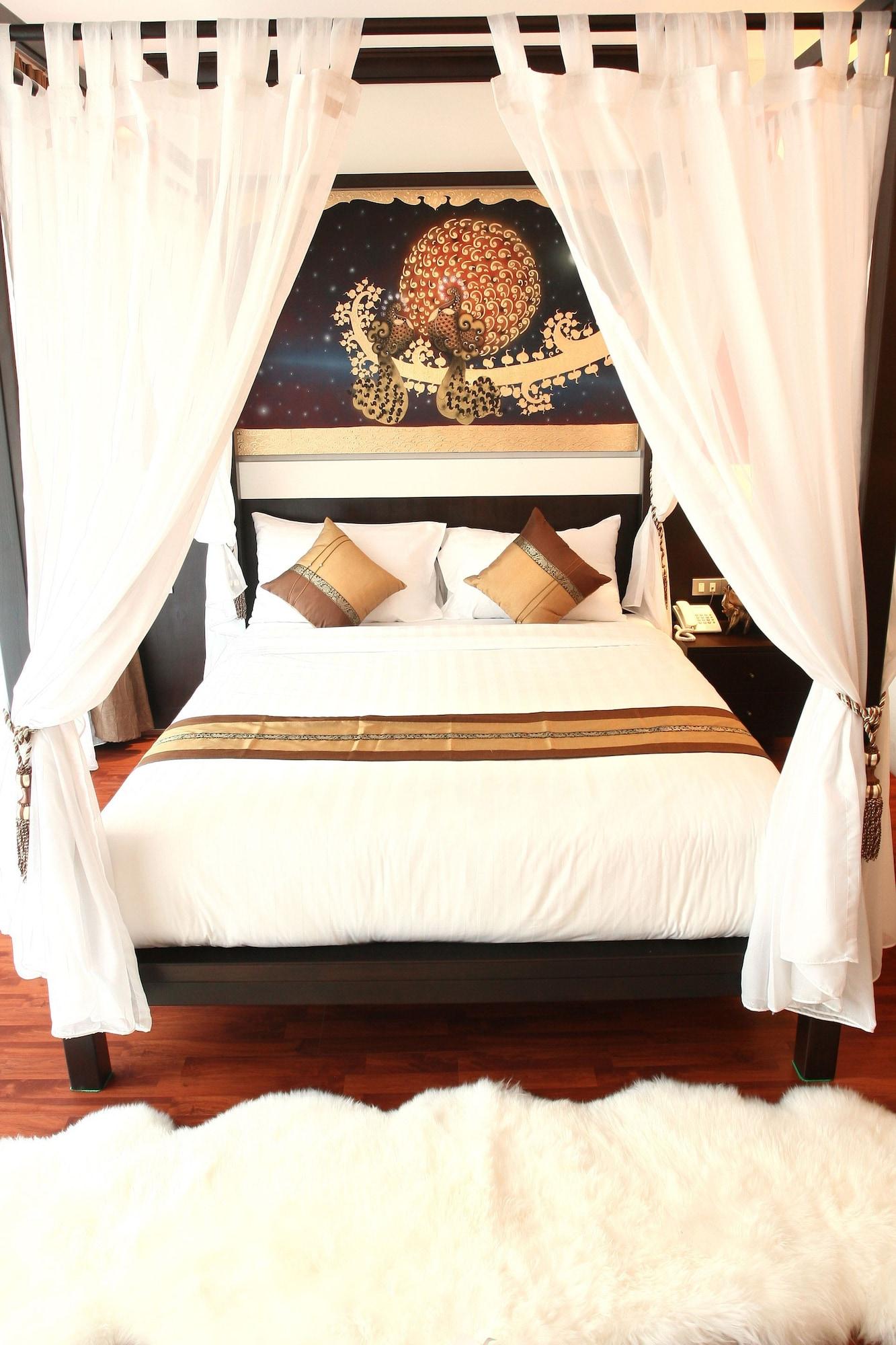 Mirth Sathorn Bangkok