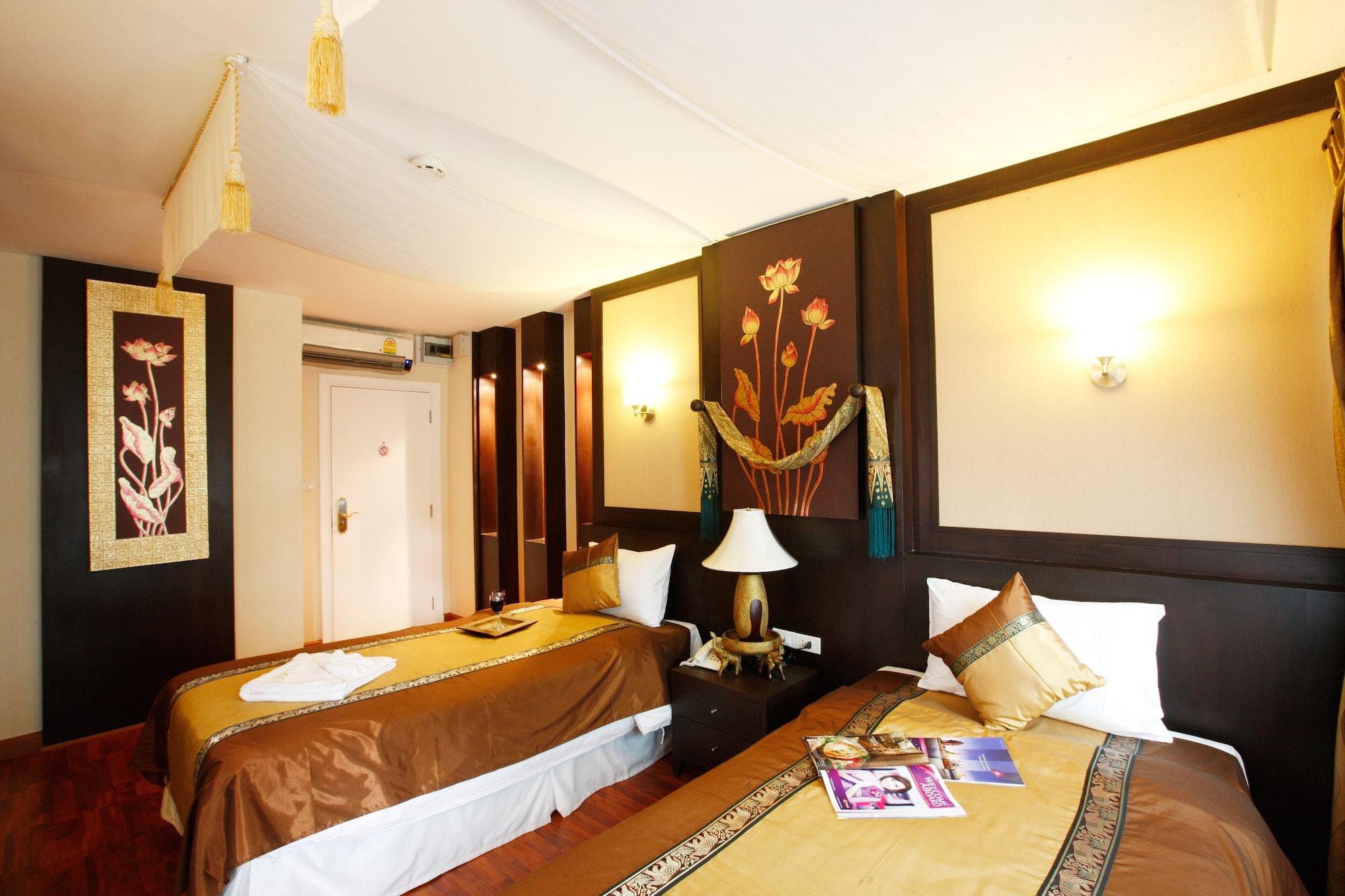 Hotel Mirth Sathorn Bangkok
