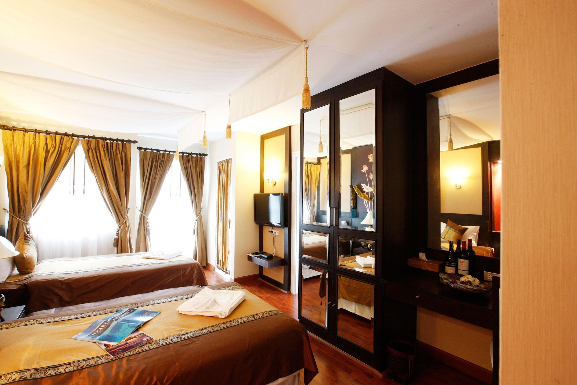 Mirth Sathorn Hotel
