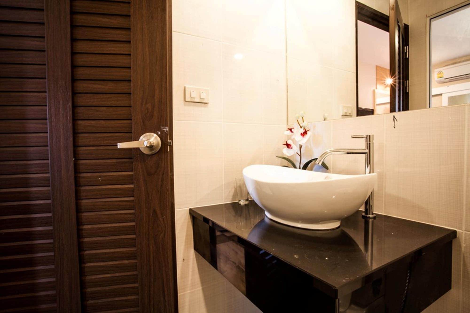 Hotel The Aim Sathorn 3*