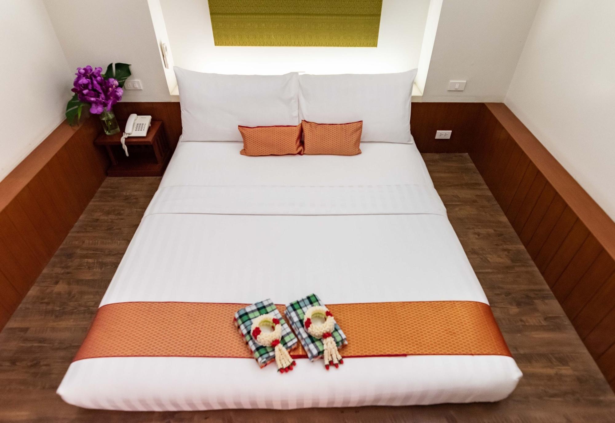 Dang Derm Khaosan Hotel 3*