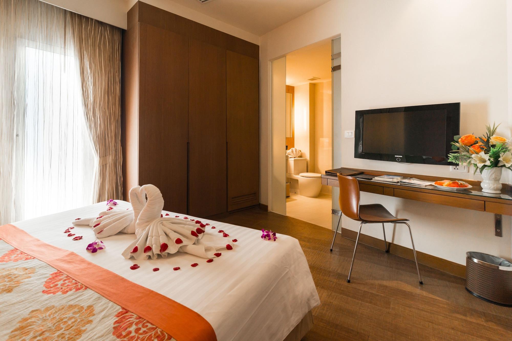 On8 Sukhumvit Nana Hotel 3*