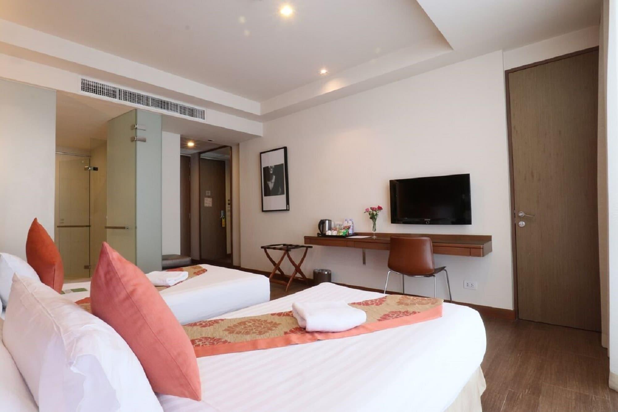 On8 Sukhumvit Nana Hotel