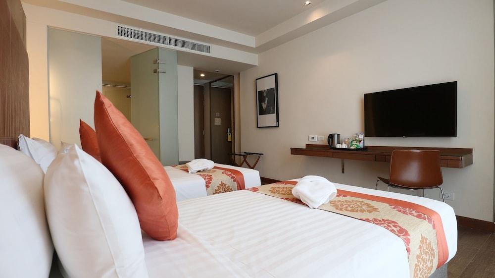 On8 Sukhumvit Nana Hotel