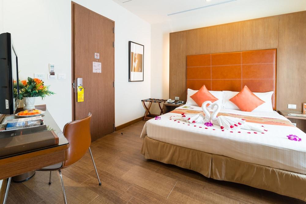 On8 Sukhumvit Nana Hotel
