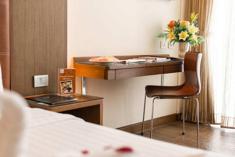 On8 Sukhumvit Nana Hotel
