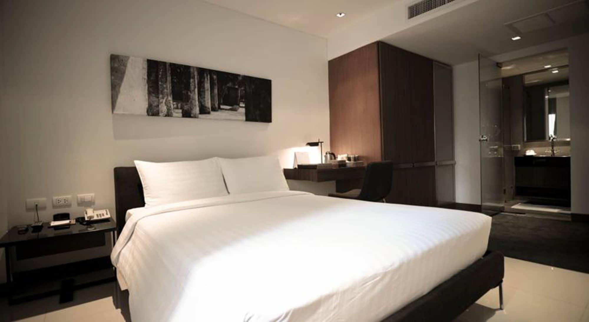 S33 Compact Sukhumvit Hotel 3*