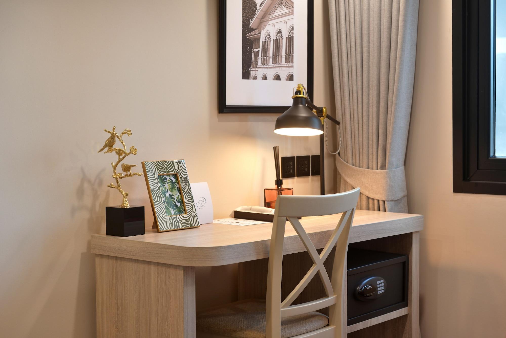 Hotel Oakwood &