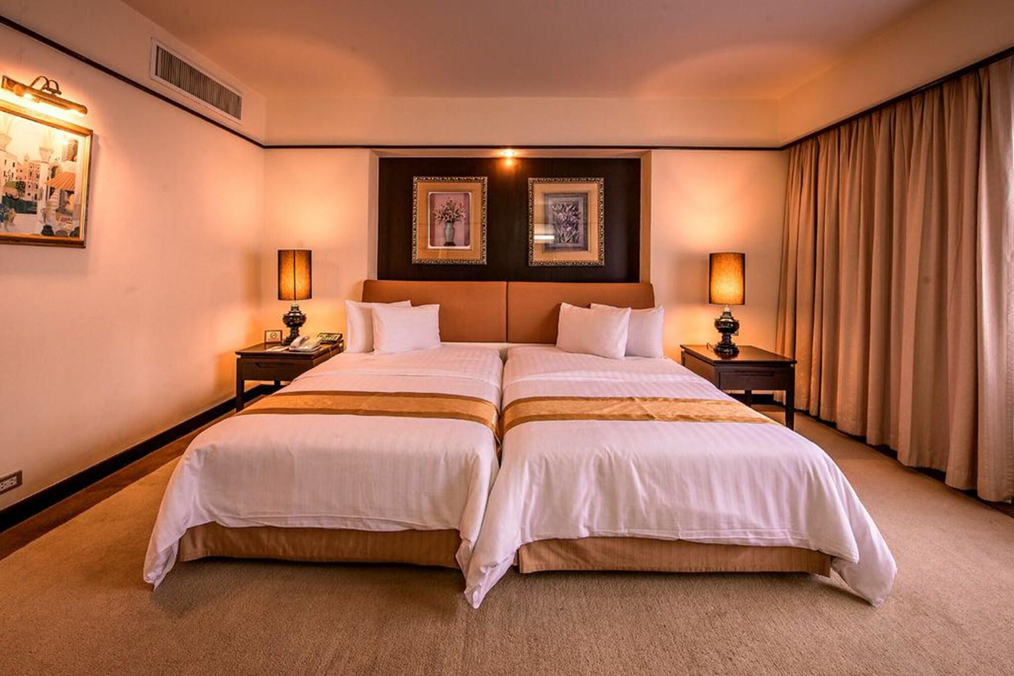Hotel Pantip 4*