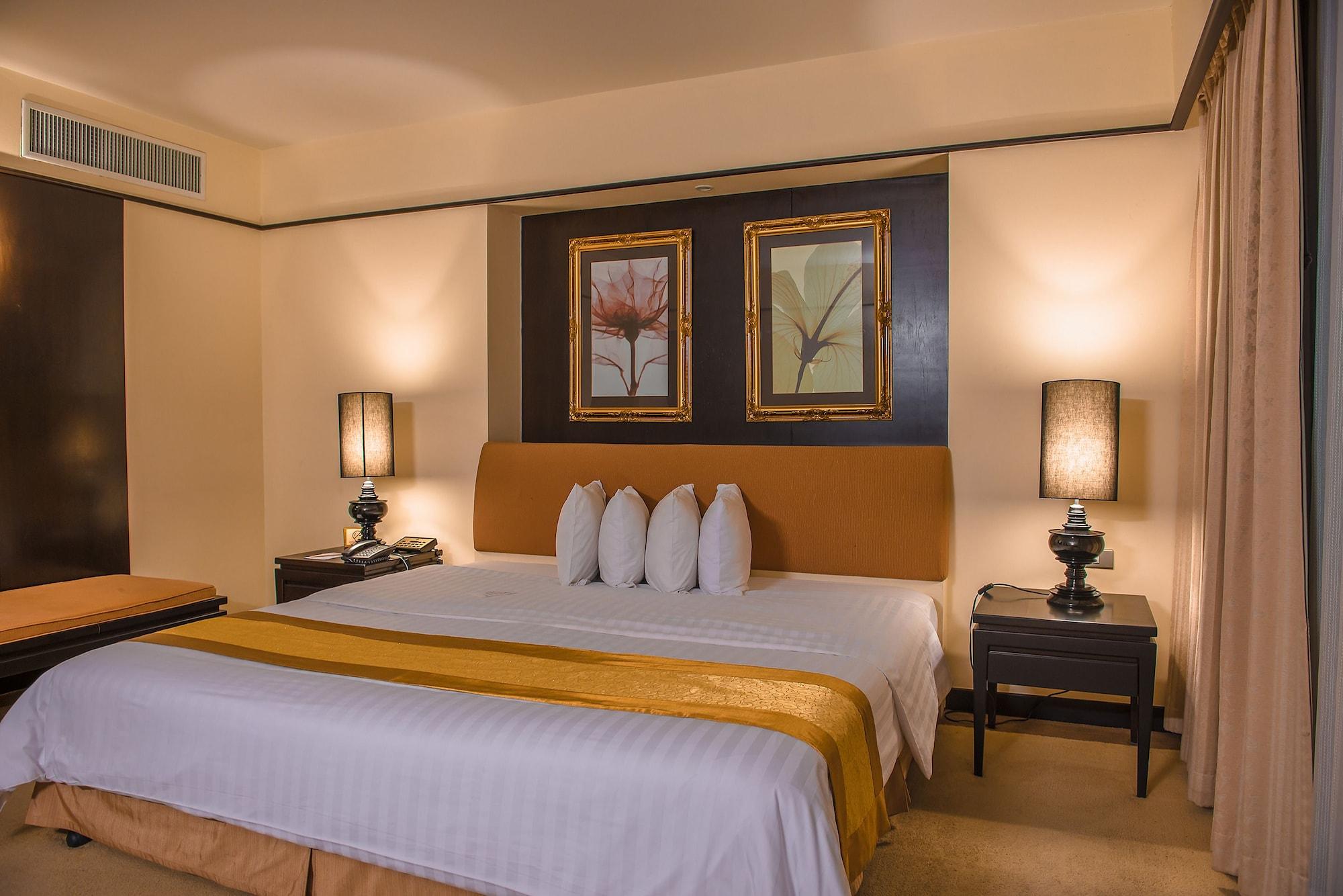 Hotel Pantip 4*