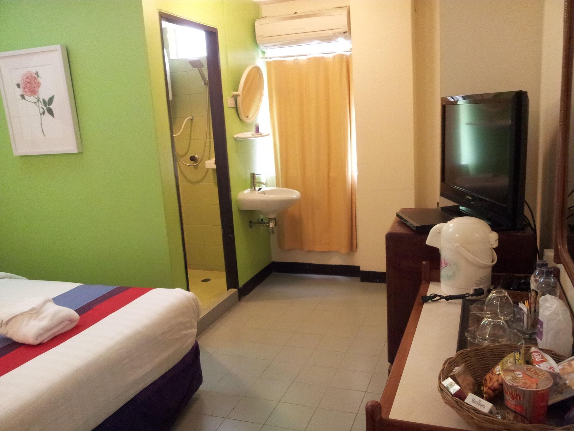 Sawasdee Sukhumvit Hotel