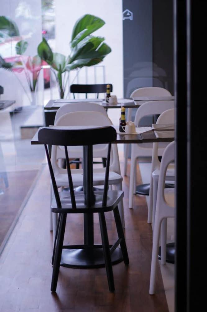 Metz Pratunam 3*