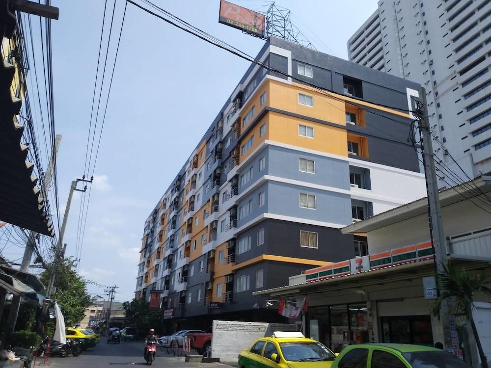 Aparthotel Praso 3*