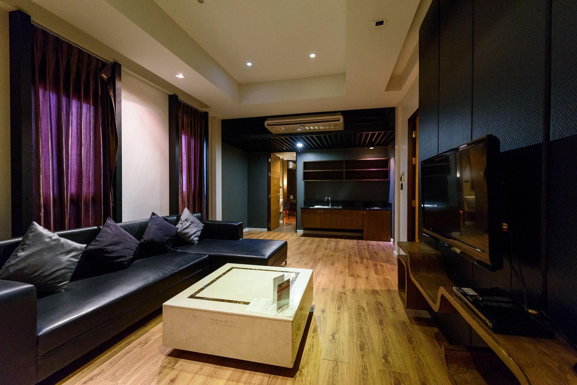 Siam Swana 3*